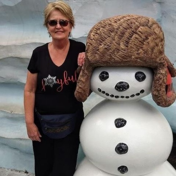 Meet your Posher, Deborah - Picture 1 of 1